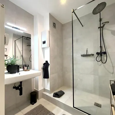 Apartman Stylische 2-zi-gartenwohnung Ronsdorf *